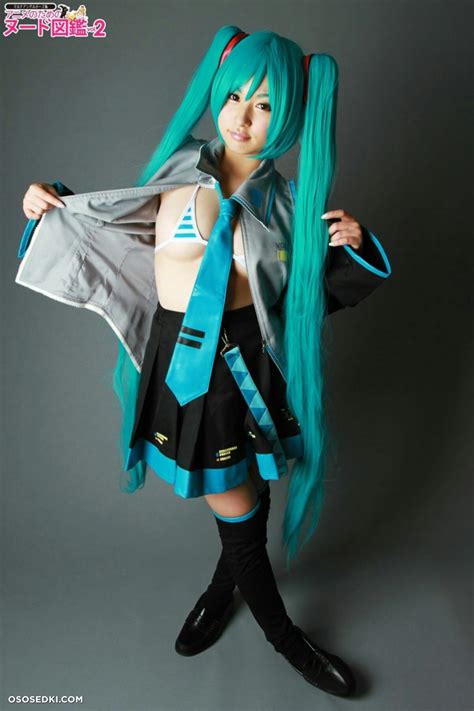 She was initially released in August 2007 for the VOCALOID2 engine and was the first member of the Character Vocal Series. . Hatsune miku naked